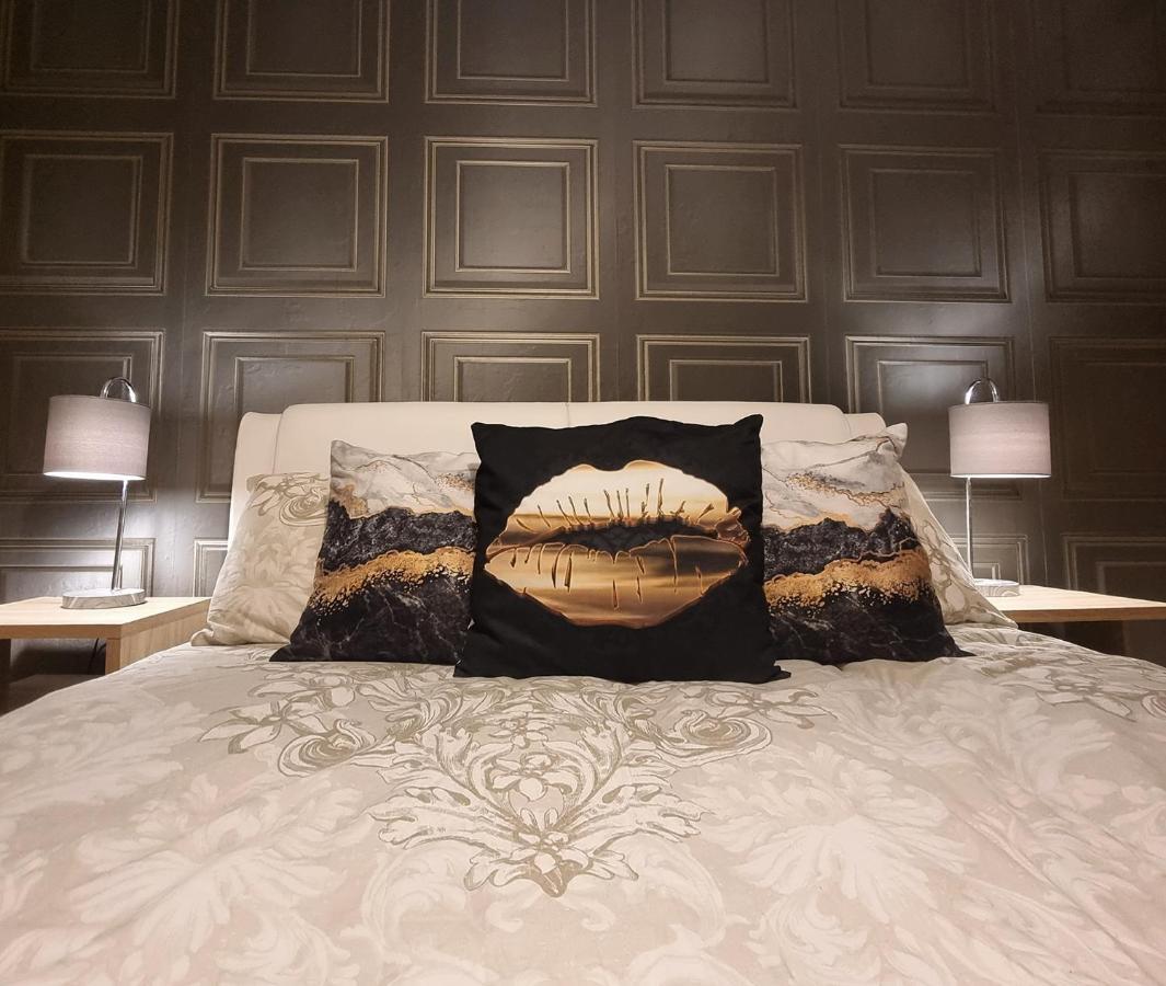 Spacious House City Skyline And Mountain Views Close Too Belfast Centre And Airports Free Parking Экстерьер фото