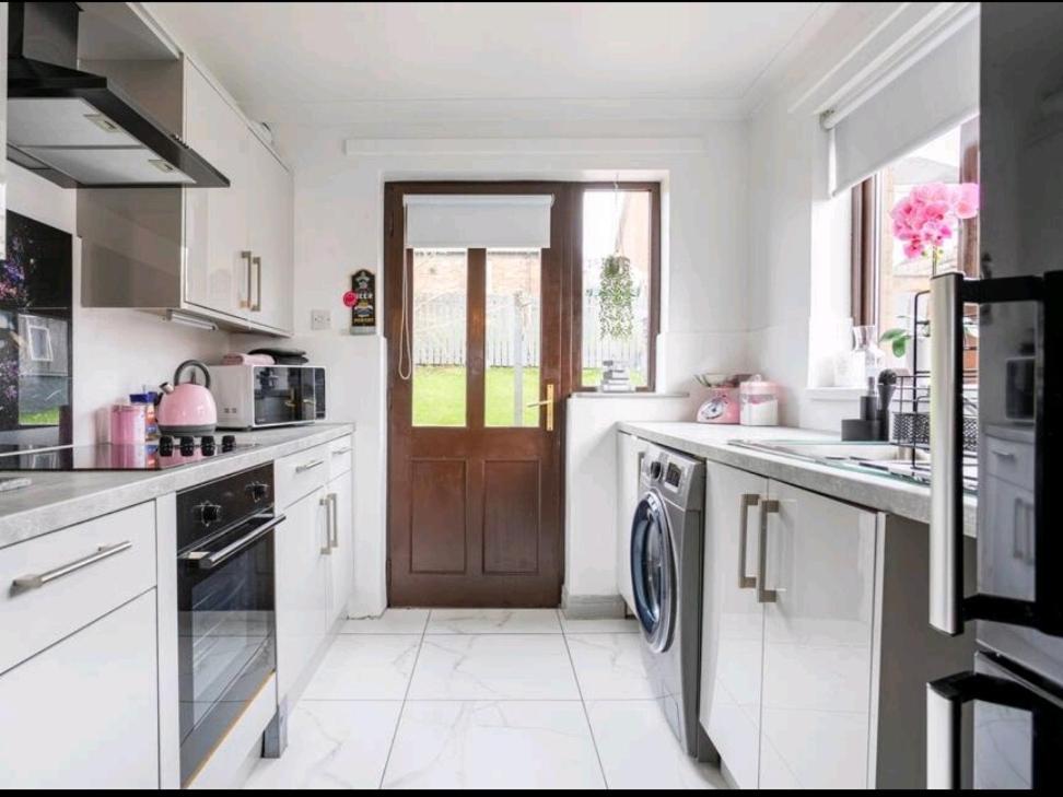 Spacious House City Skyline And Mountain Views Close Too Belfast Centre And Airports Free Parking Экстерьер фото