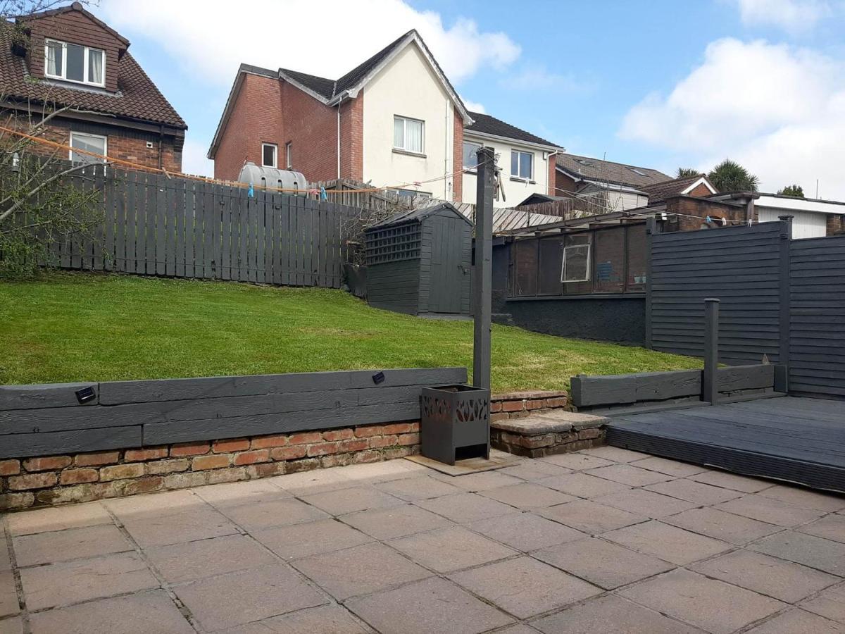 Spacious House City Skyline And Mountain Views Close Too Belfast Centre And Airports Free Parking Экстерьер фото